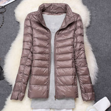 Load image into Gallery viewer, Hiver femmes ultraléger mince doudoune blanc canard vers le bas à capuche vestes à manches longues manteau chaud Parka femme Portable Outwear